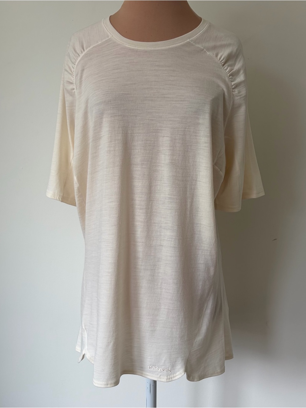 Patagonia Merino Wool Ruched Shoulder Crewneck Short Sleeve Ivory T-Shirt Sz XL